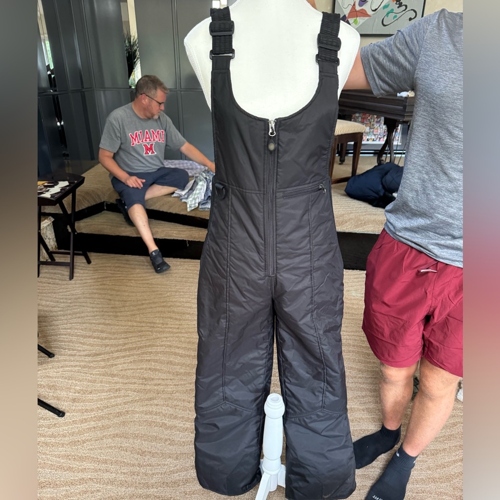 Mountain Tek boys large snow pants ski bib